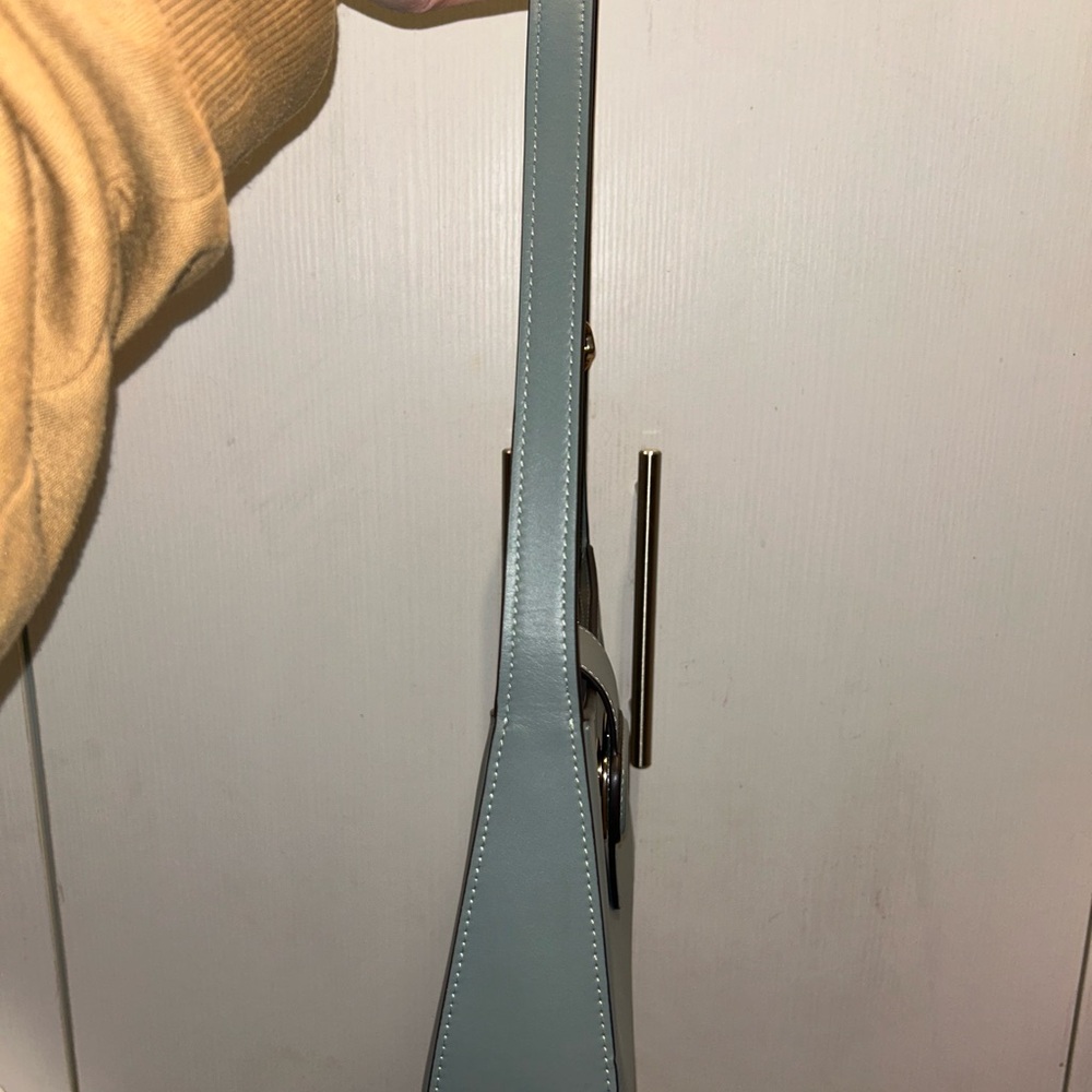 Coach Sage Eliza Shoulder Bag with zipper closure - Picture 6 of 7